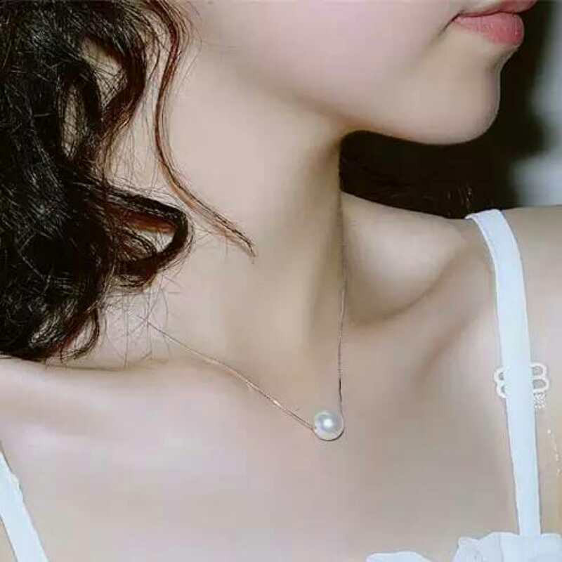 Pearl Necklace Hanging