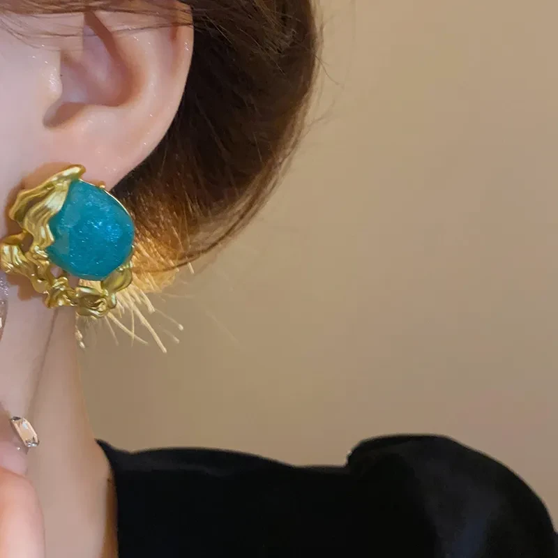 Silver Needle Vintage Emerald Earrings
