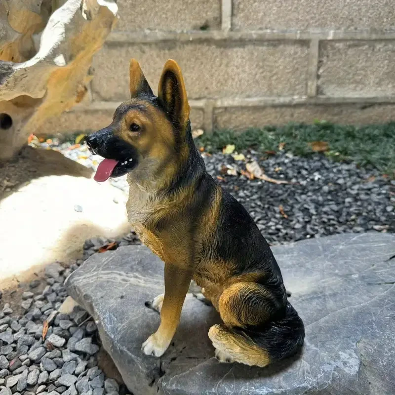German Shepherd Resin Statue for Indoor Display or Outdoor Garden Decoration