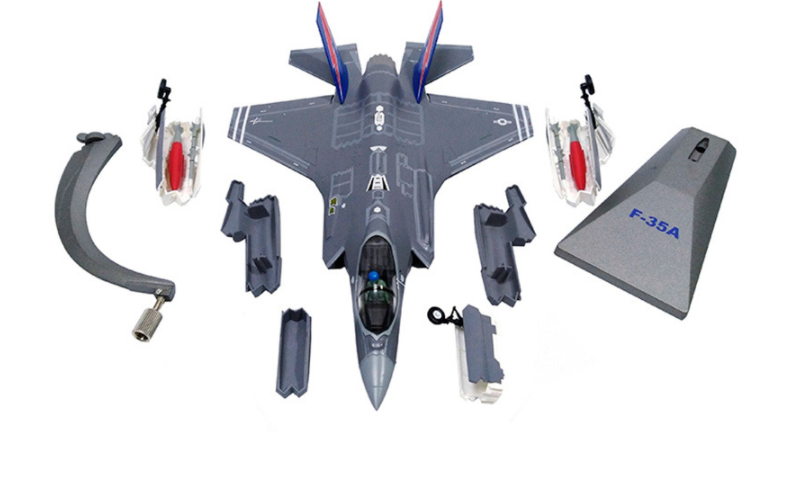 1: 72F35A Fighter Model