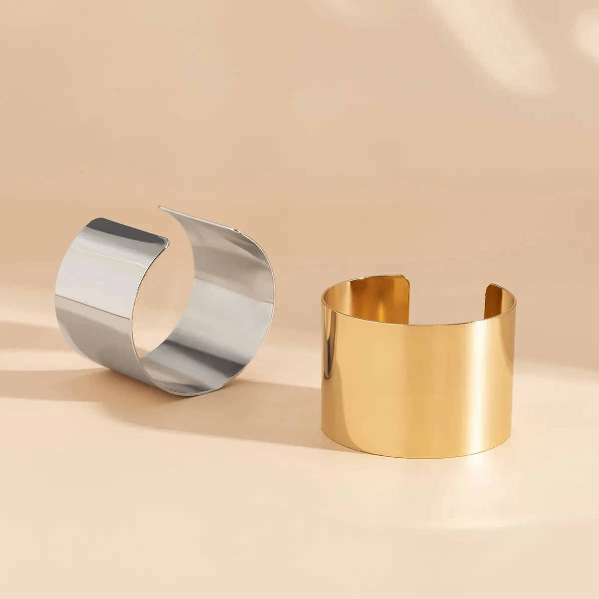 Retro Geometric Glossy Bracelet
