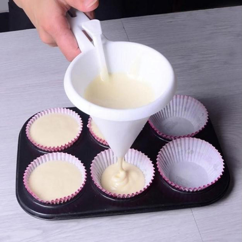 Adjustable Hand-Held Baking Funnel