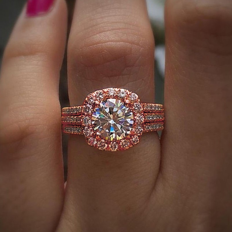 Huitan Women's Trendy Ring Brilliant Cubic Zirconia Luxury Engagement & Wedding Jewelry
