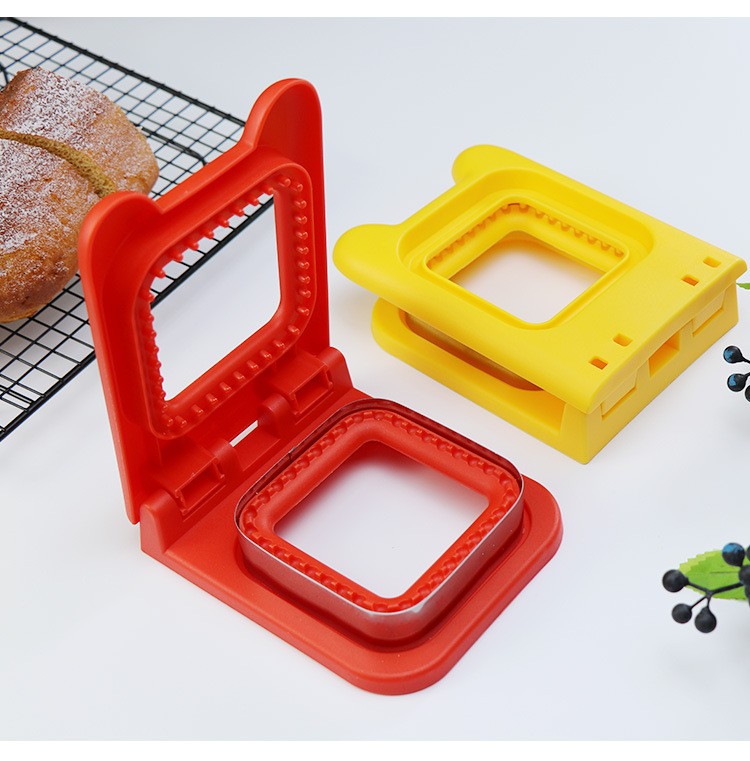 Sandwich Molds Cutter and Sealer