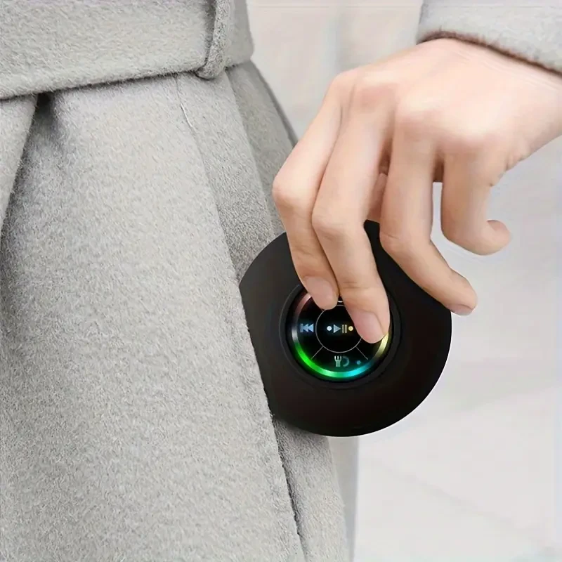 Portable Wireless Speaker With Suction Cup, USB Rechargeable Black Speaker With 2 Hours Play Time 3.7V/ 400mah Battery 5.0 Wireless Version Life For Parties