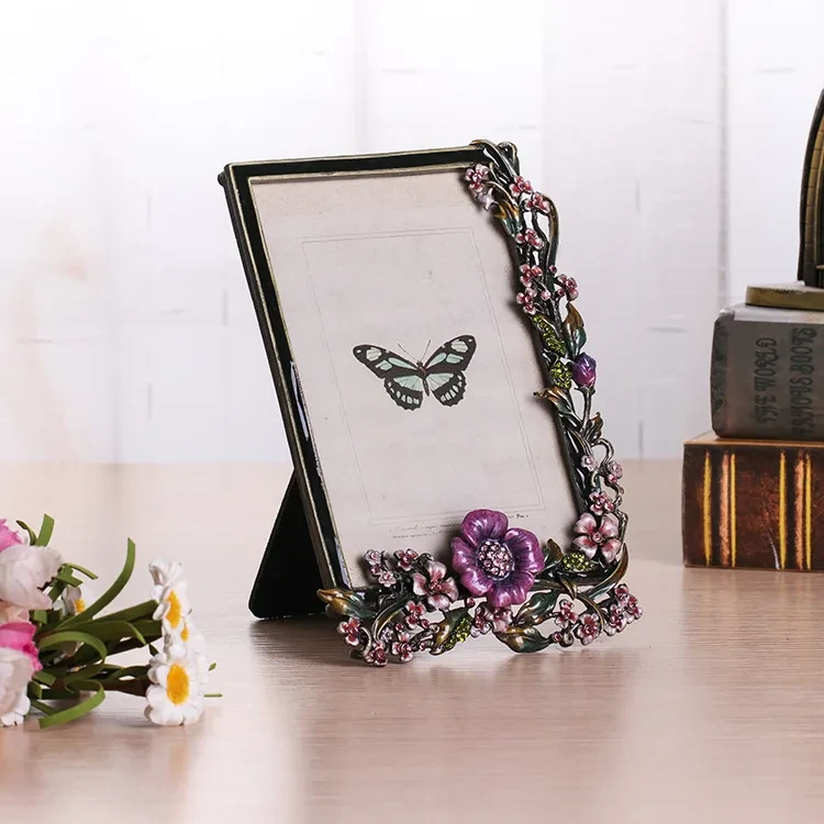 Creative Enamel Colored Metal Photo Frame