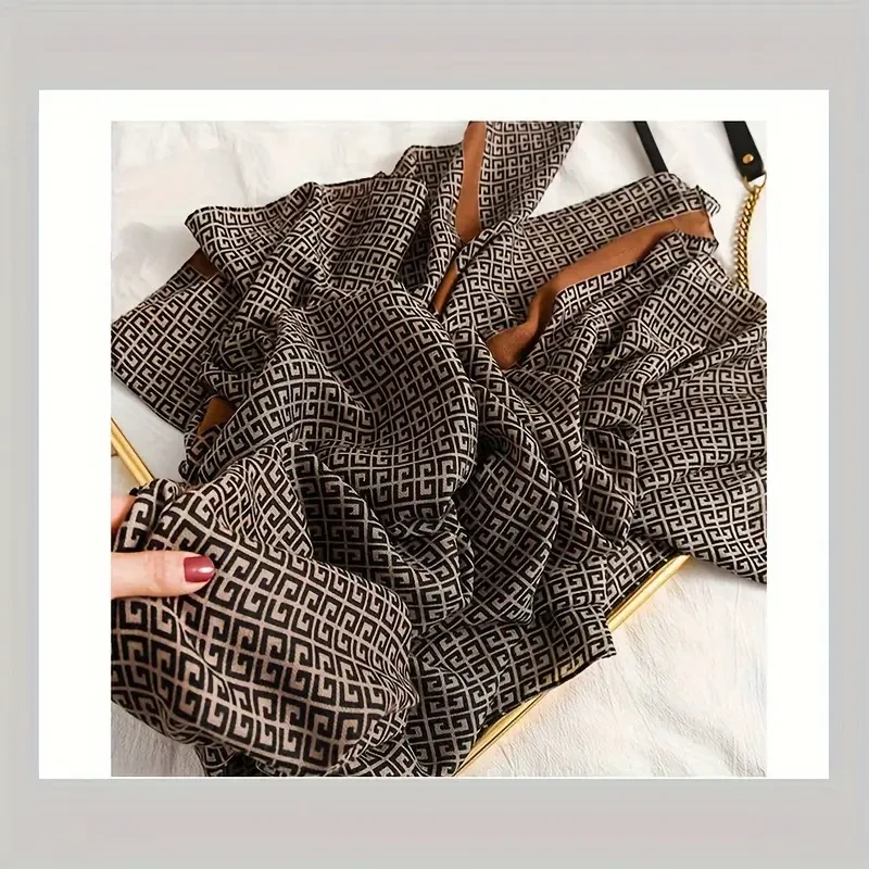 Basic Geometric Printed Scarf