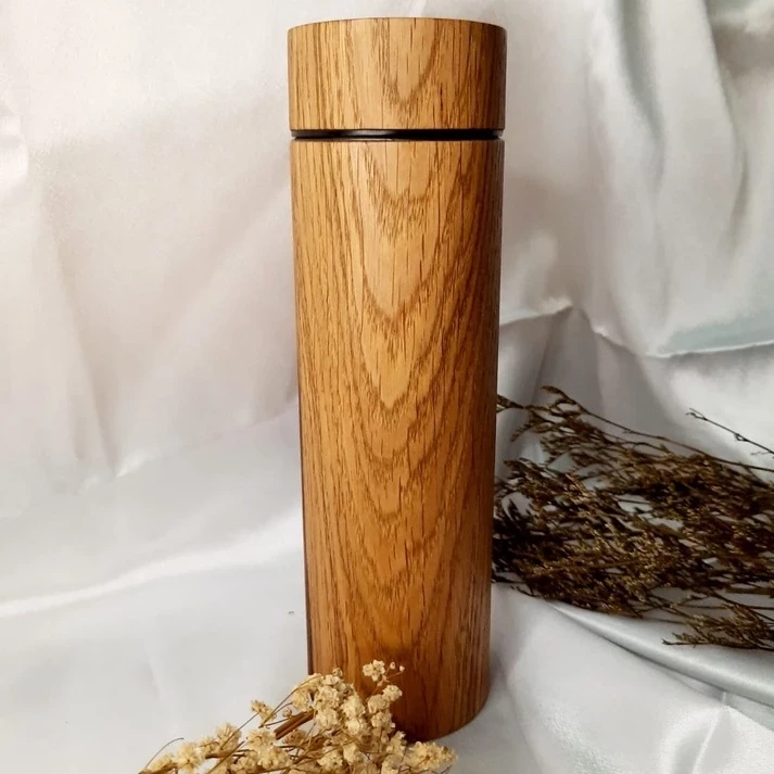 Aesthetic thermos and cup set made of teak wood coated with stainless steel