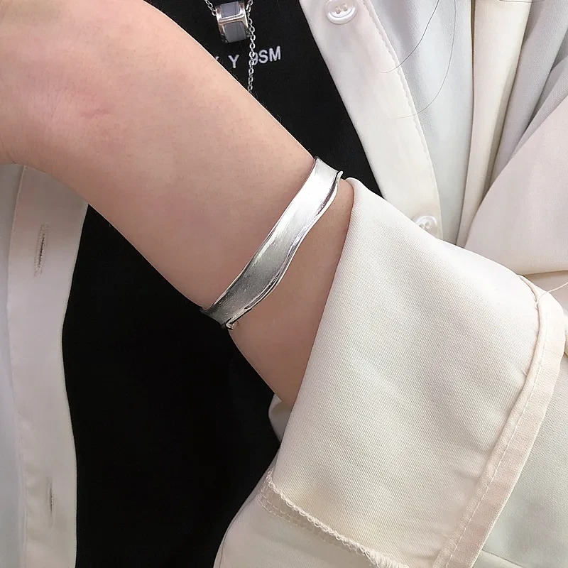 Temperament Brushed Plain Light Luxury Bracelet