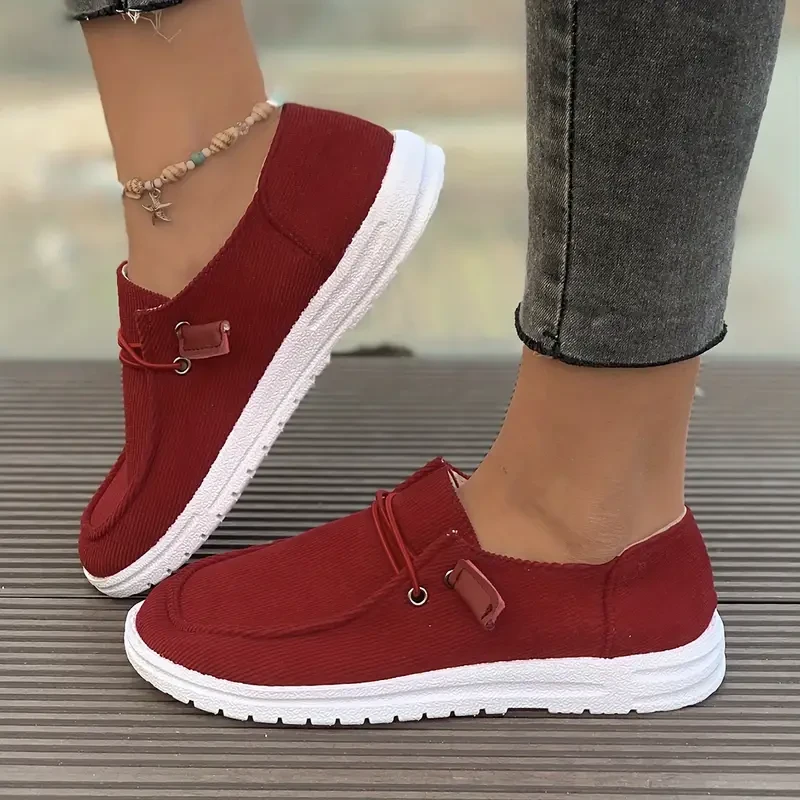 Fashionable Solid Color Skate-Inspired Slip-On Sneakers