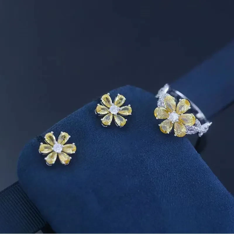 S925 Sterling Silver Six-Leaf Flower Crystal Ring  Elegant Floral Jewelry for Women