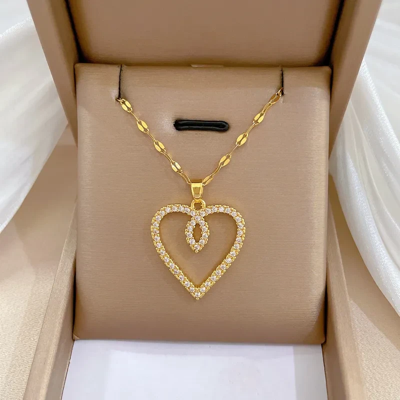 Women's Titanium Steel Heart Pendant Necklace - Elegant All-Match Clavicle Chain