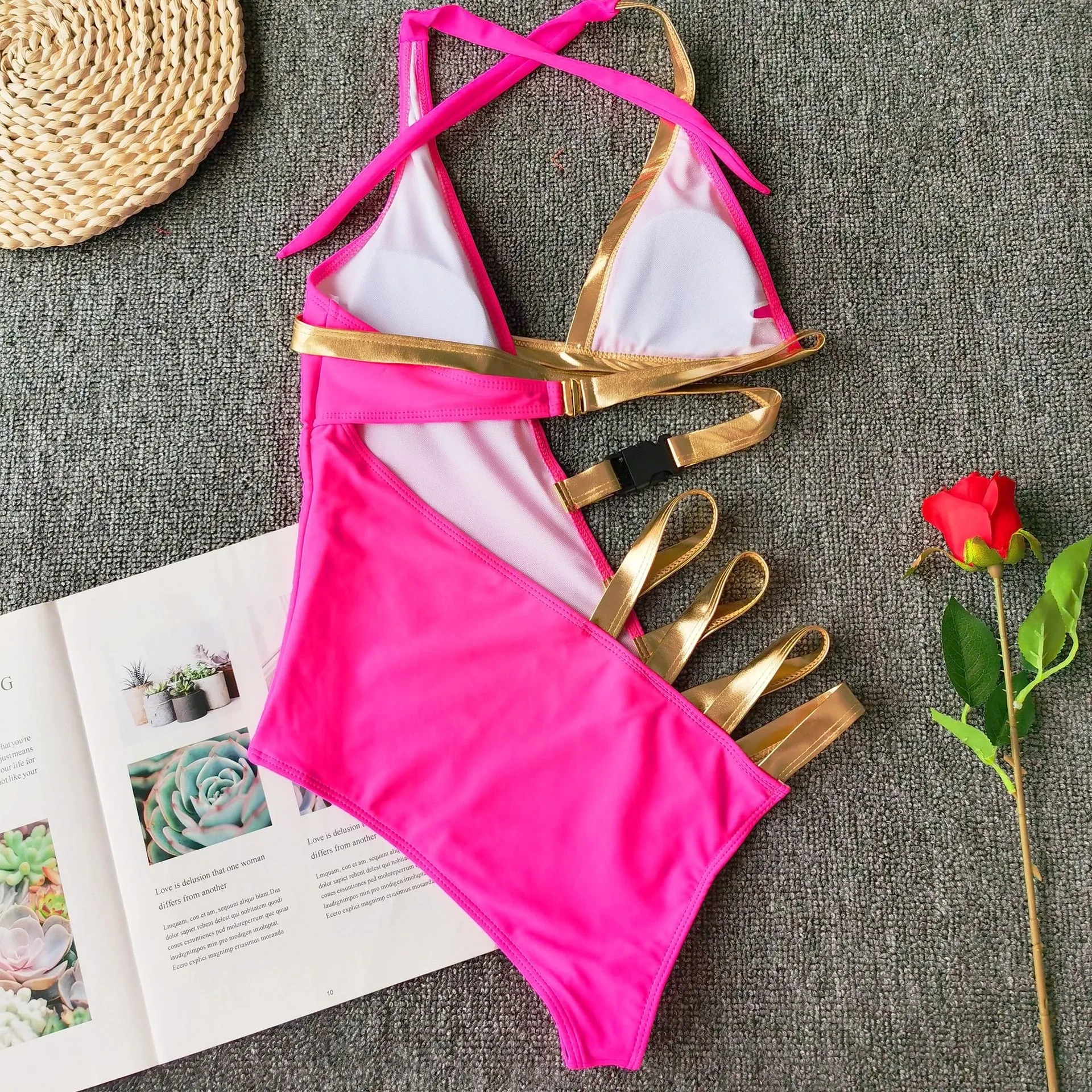 ne-piece Swimsuit Sexy Stitching Bandage Belt Buckle One-piece Bikini
