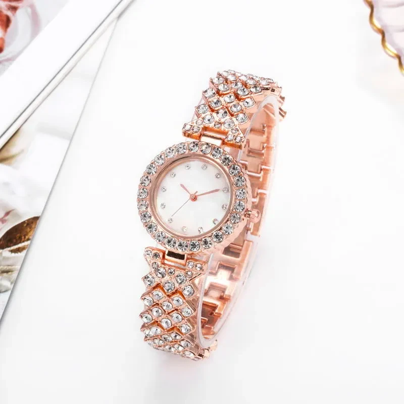 Simple Women's Quartz Watch Diamond Alloy