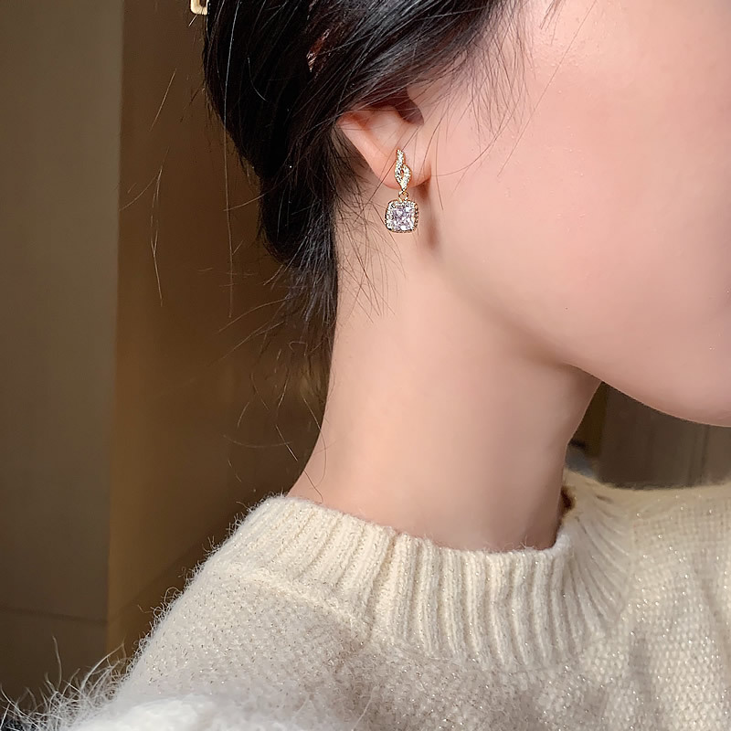 Temperament Net Red Simple Earrings