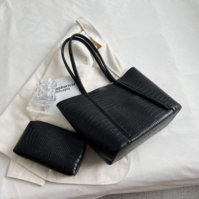 Western Style Large Capacity Leather Tote Bag