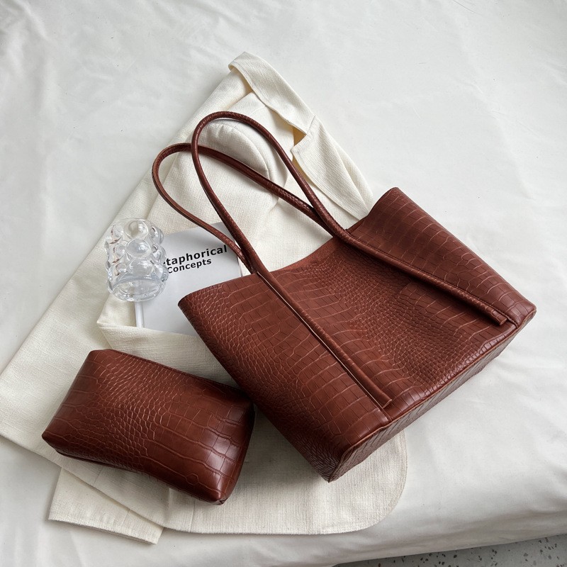 Western Style Large Capacity Leather Tote Bag