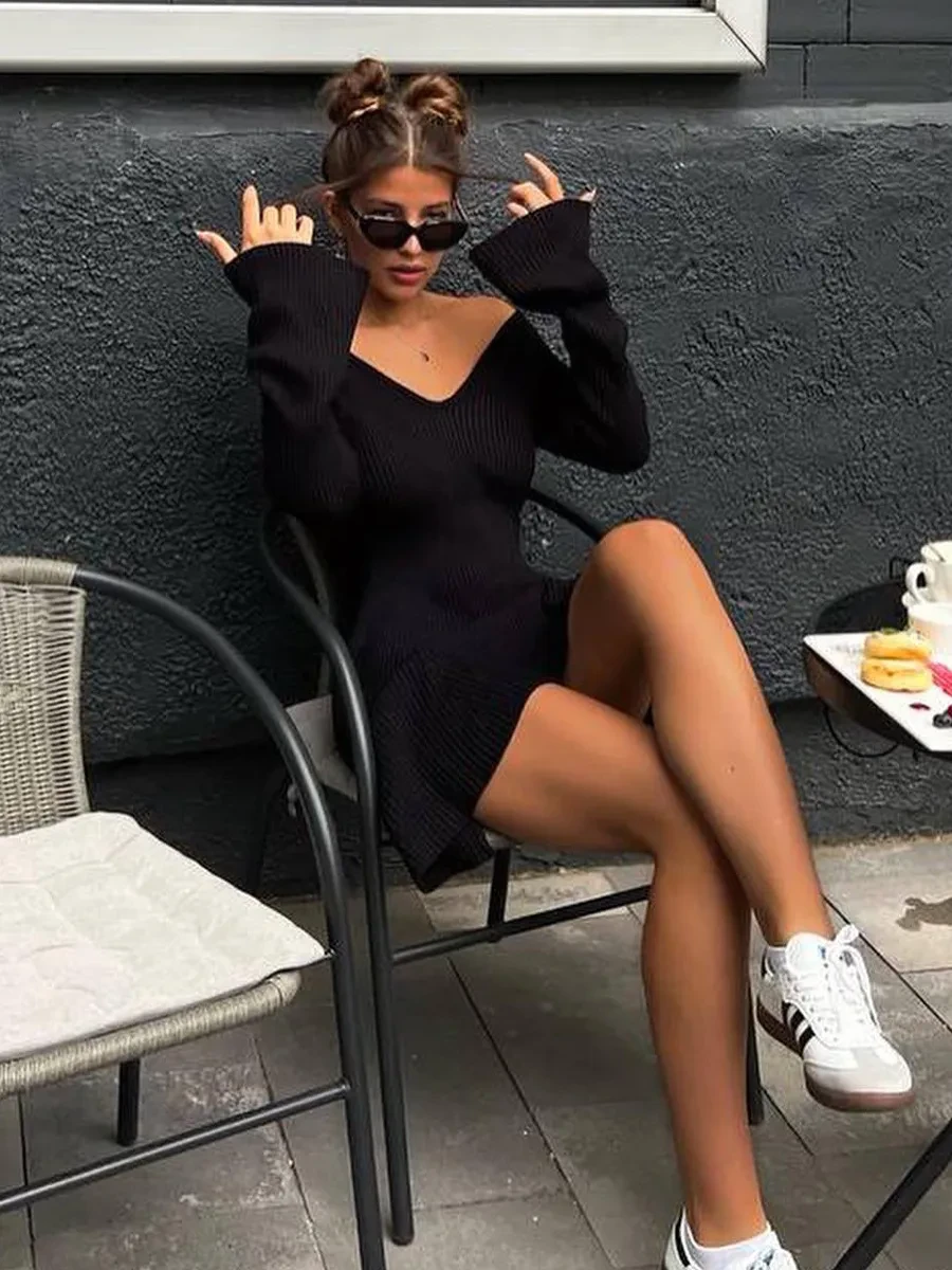 Sexy Slim V-Neck Long Sleeve Knitted Dress