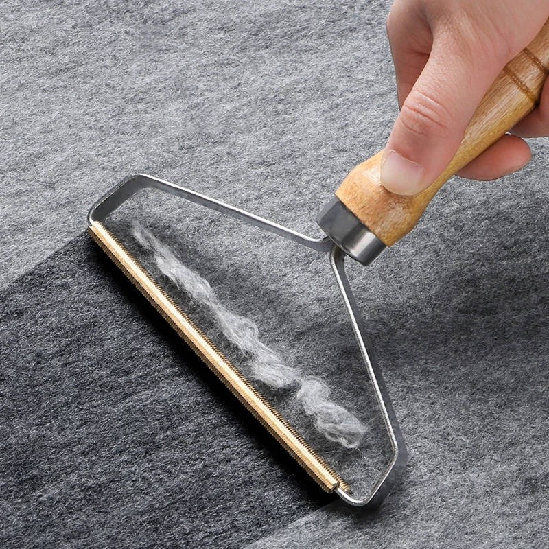 Portable Manual Lint Remover Brush Pet Hair, Fabric Shaver, and Fuzz Cleaner for Sofa, Clothes, and More