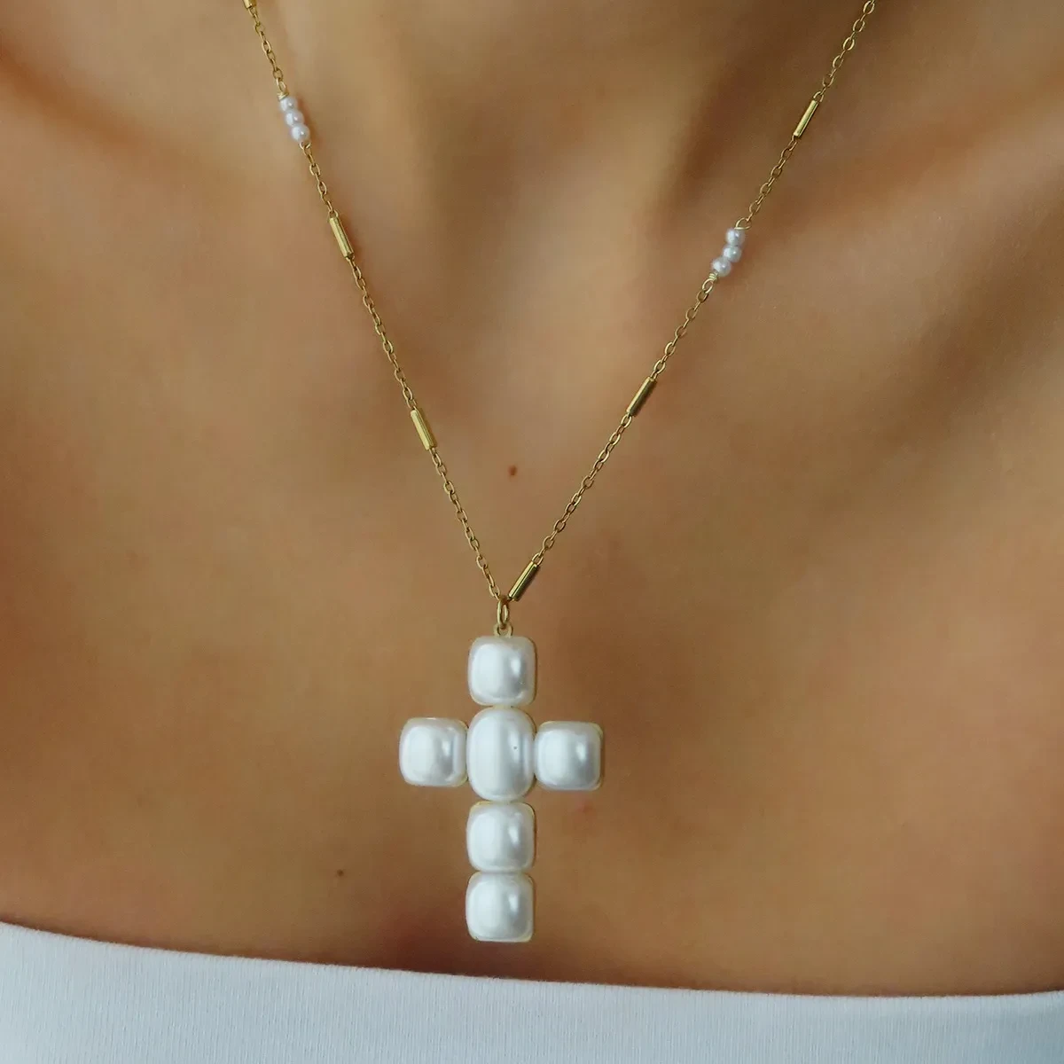 French Cross Pearl Pendant Necklace, Fresh And Simple Fashion Collarbone Chain Women's Stainless Steel Sweater Chain