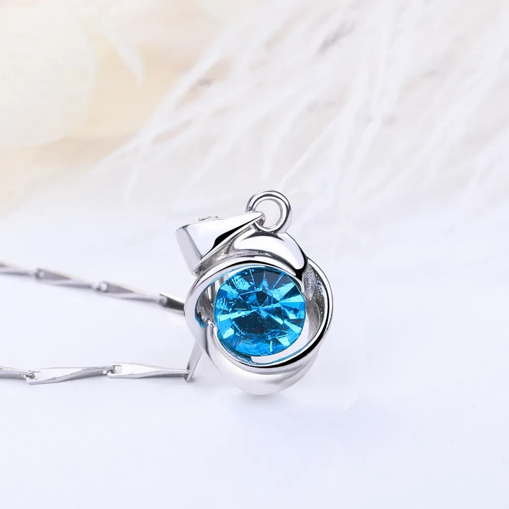 Stone Clavicle Chain Japanese And Korean Version Four-leaf Clover Rose Pendant