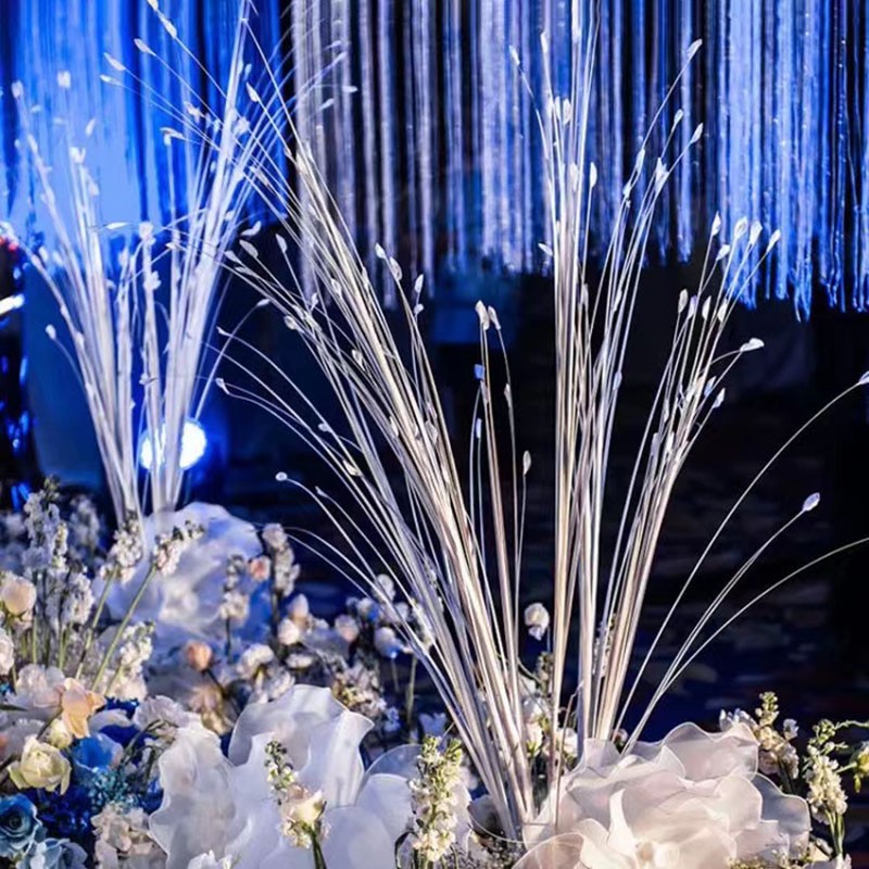 7Pcs Artificial Glitter Peacock Flower Arrangement with Reed Leaves & Onion Grass