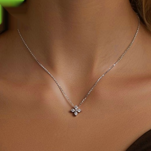 Classic Moissanite Light Luxury Lucky Clavicle Necklace For Women