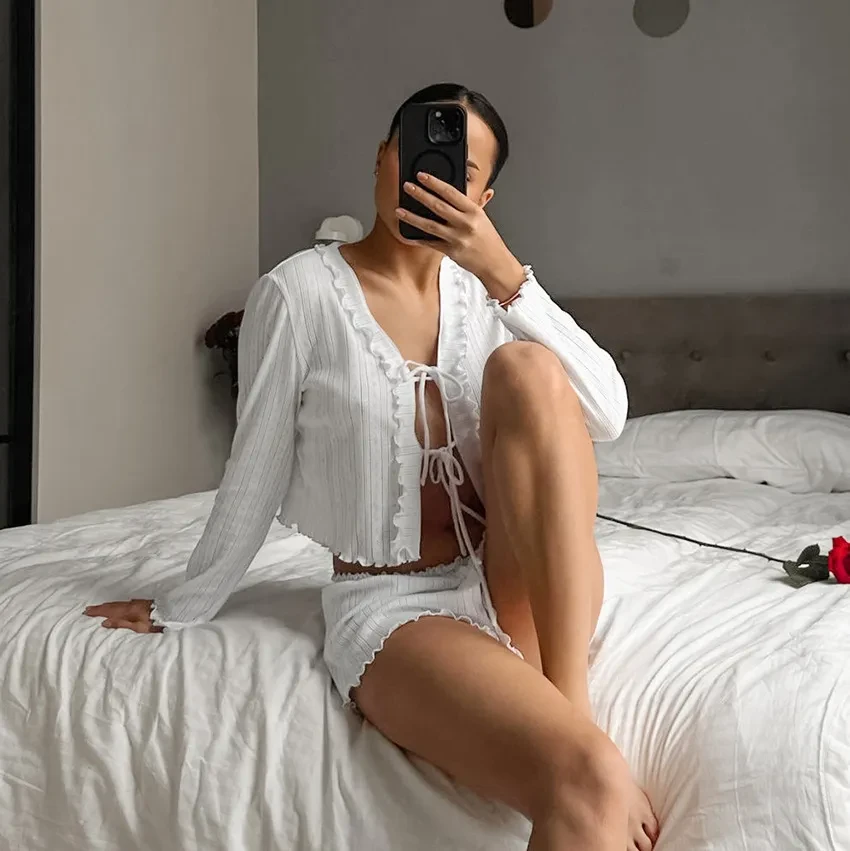 White Hollow-out Jacquard Pajamas Suit Cardigan Long Sleeve Shorts Homewear