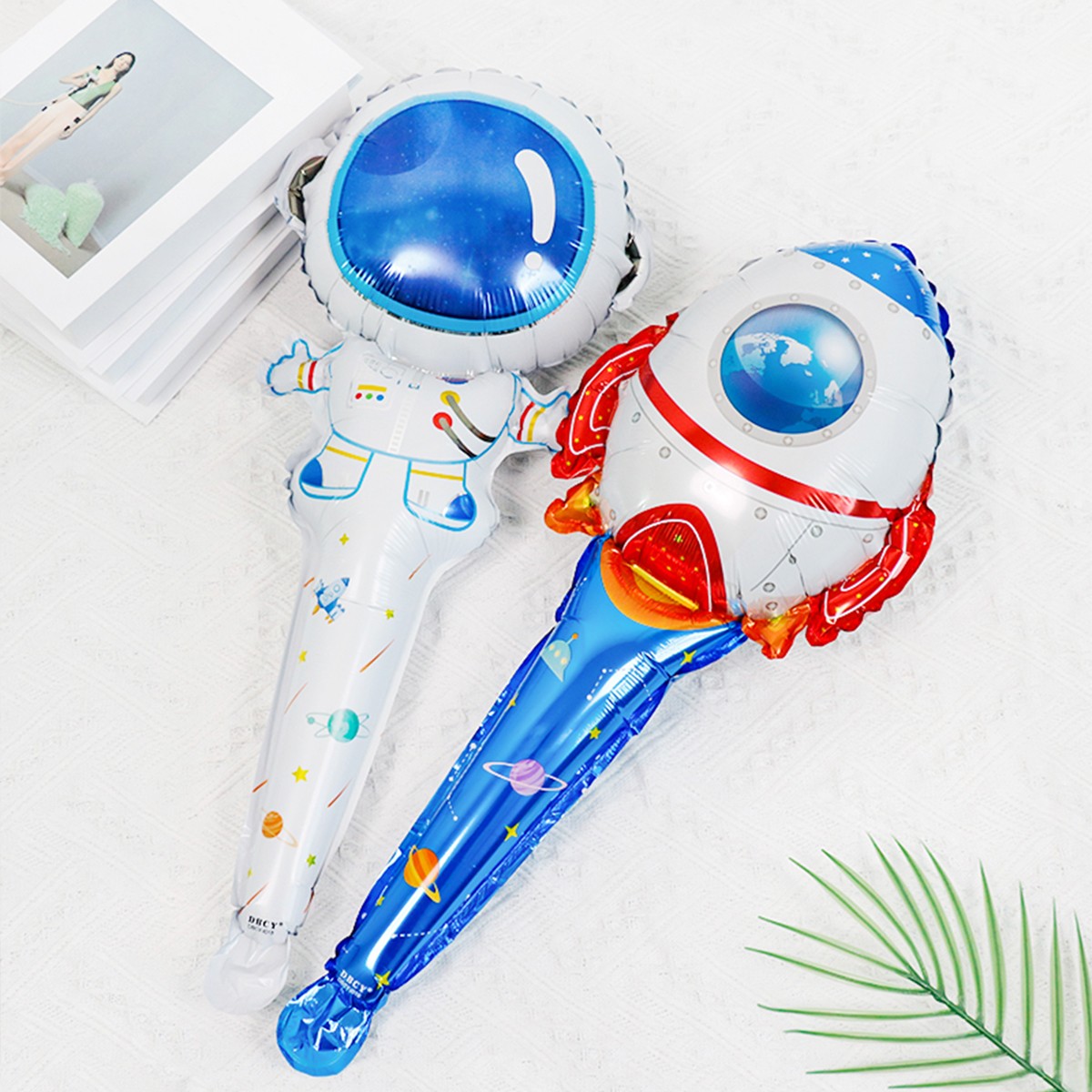 4pcs Space-Themed Astronauts & UFO Handheld Aluminum Film Balloons