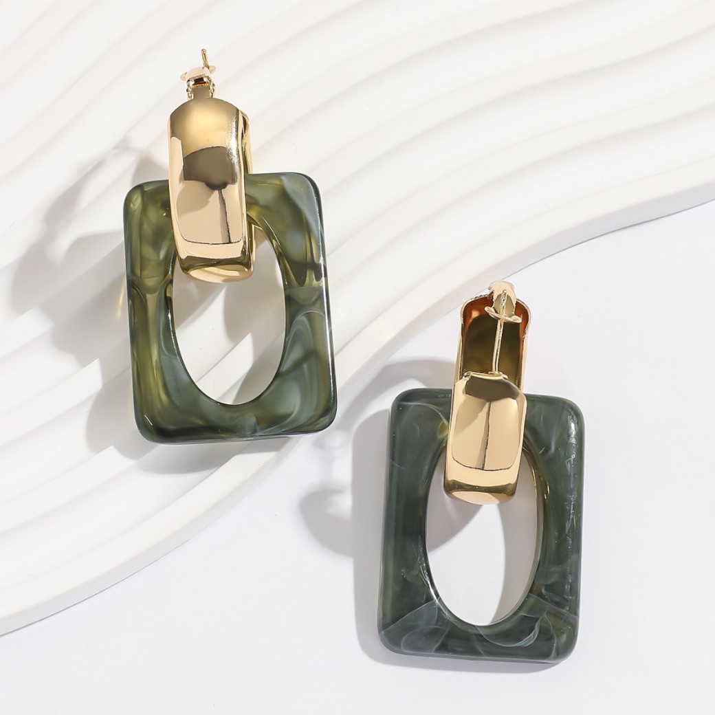 White Vintage Hollow Geometry Acrylic Earrings