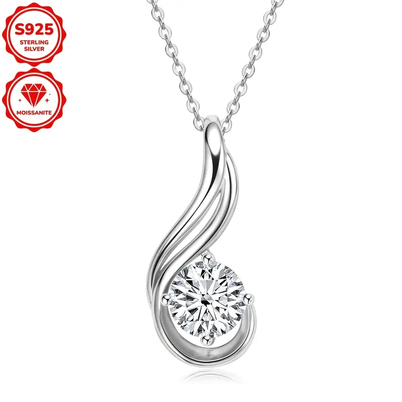 A 2Ct Moissanite Pendant Necklace