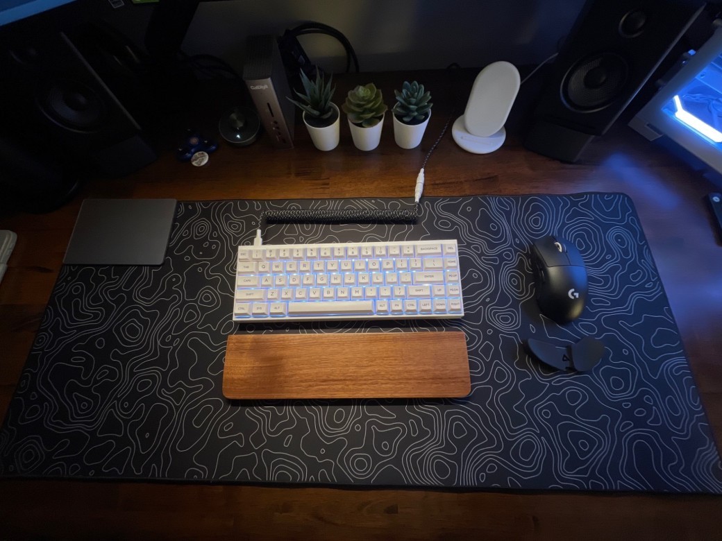 Strata Liquid 900x400 Mouse Pad Computer Laptop Anime Keyboa