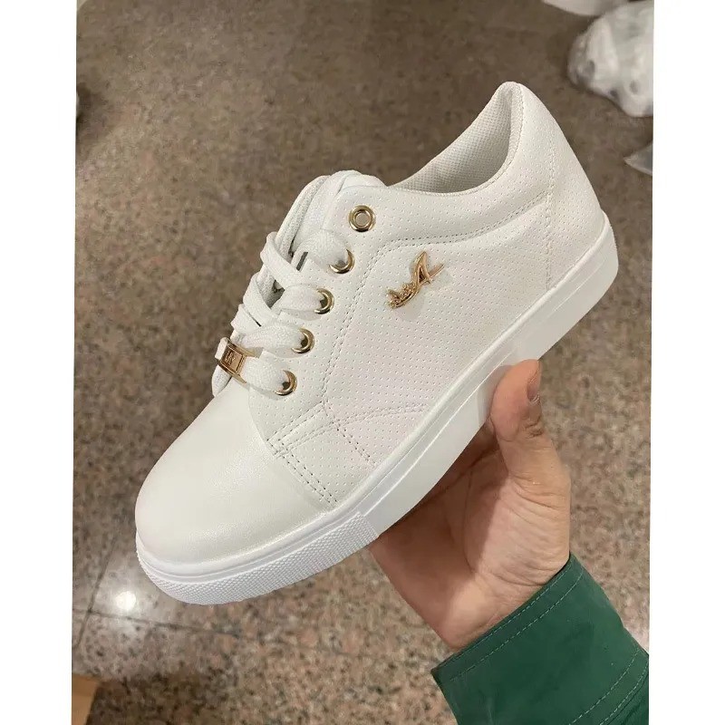 Women's Breathable Lace-Up Flat Sneakers