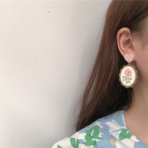 Vintage Rose Earrings Elegant