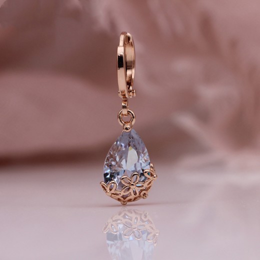 Rose gold pattern asymmetric earrings
