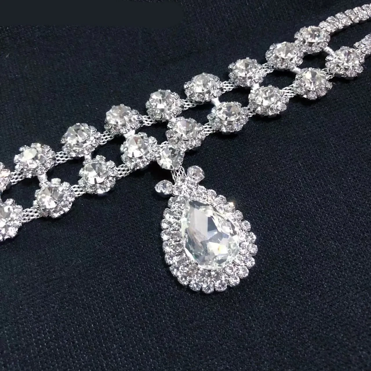 Women's Fashion Drop Pendant Necklace