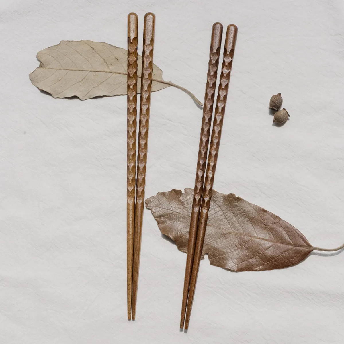 Embossed Texture Sashimi Pointed-toe Retro Chopsticks