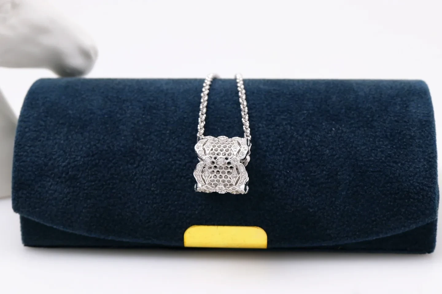 925 Silver Honeycomb Floor Pendant
