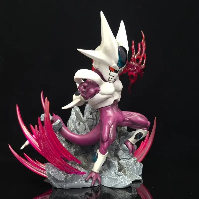 A Fusion Figure of The Explosive Gula, Featuring an Alien Model with Horns