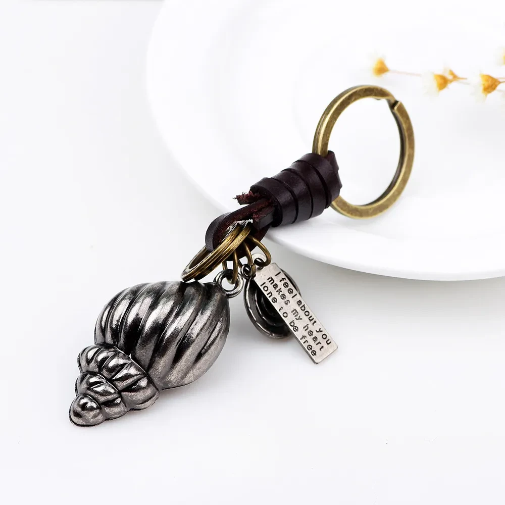 Creative Woven Leather Alloy Conch Keychain