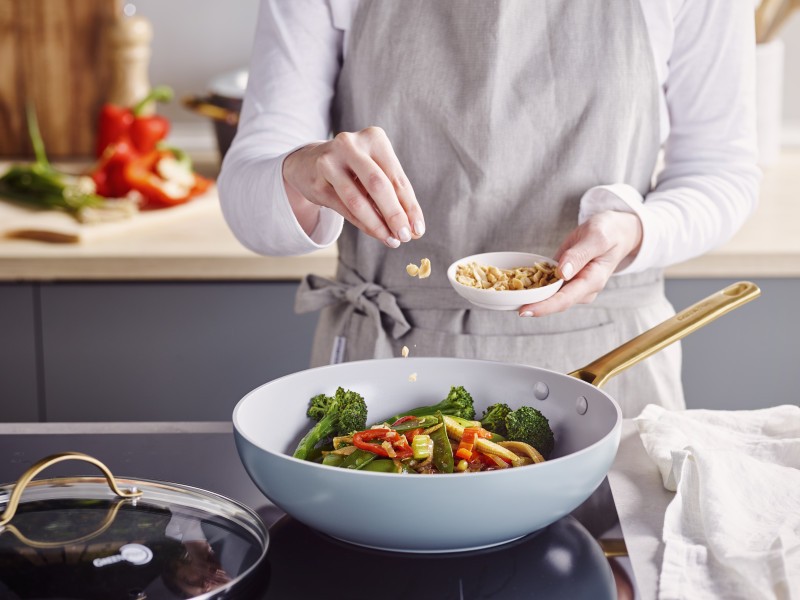 Padova Smokey Blue Covered Wok 28cm/3.7L - GreenPan