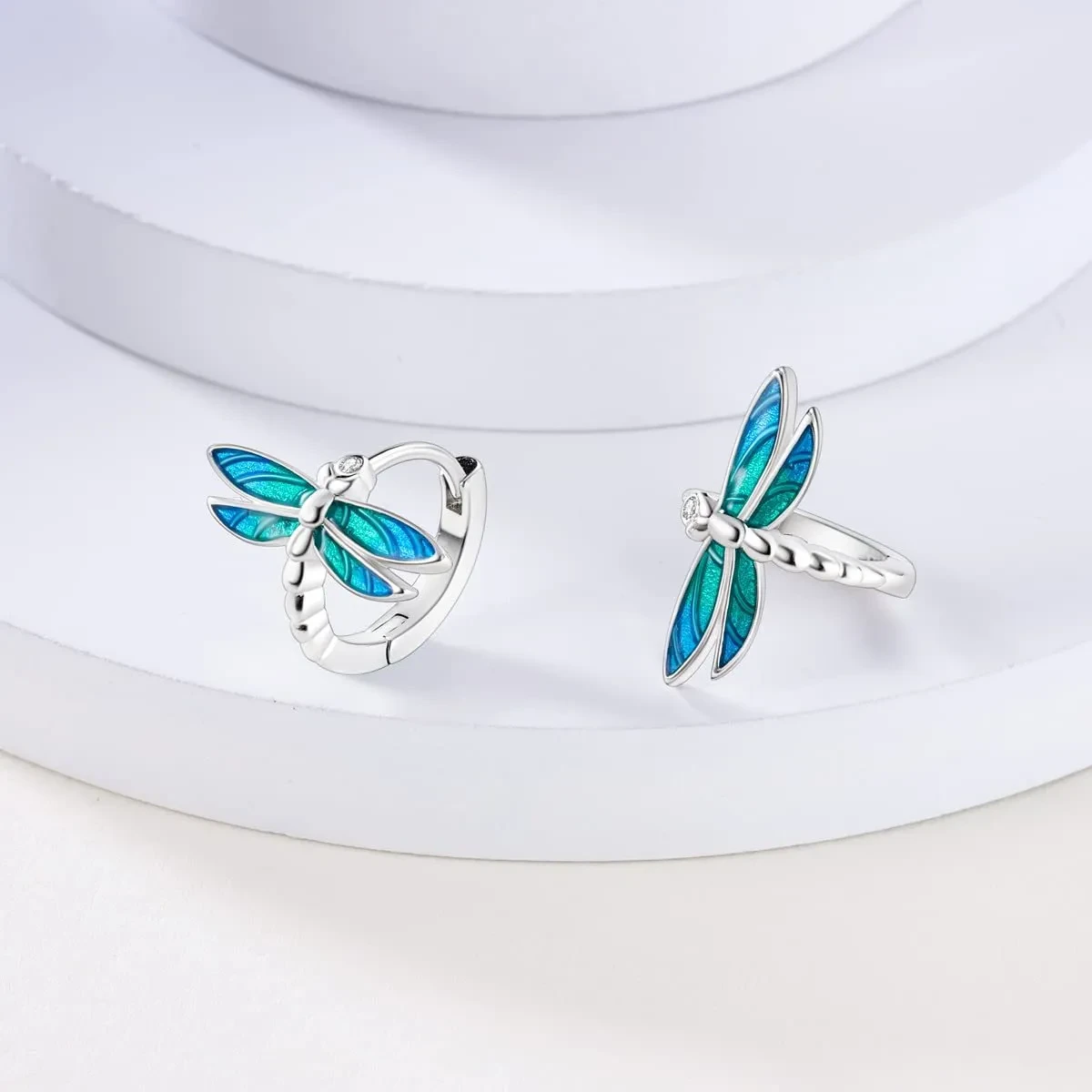 Women's Brass Gold Electroplated Elegant Dripping Earrings