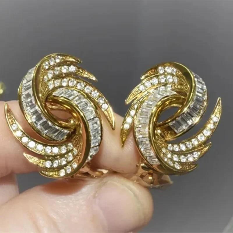 Design Sense Earrings Female Niche Zircon Ornament