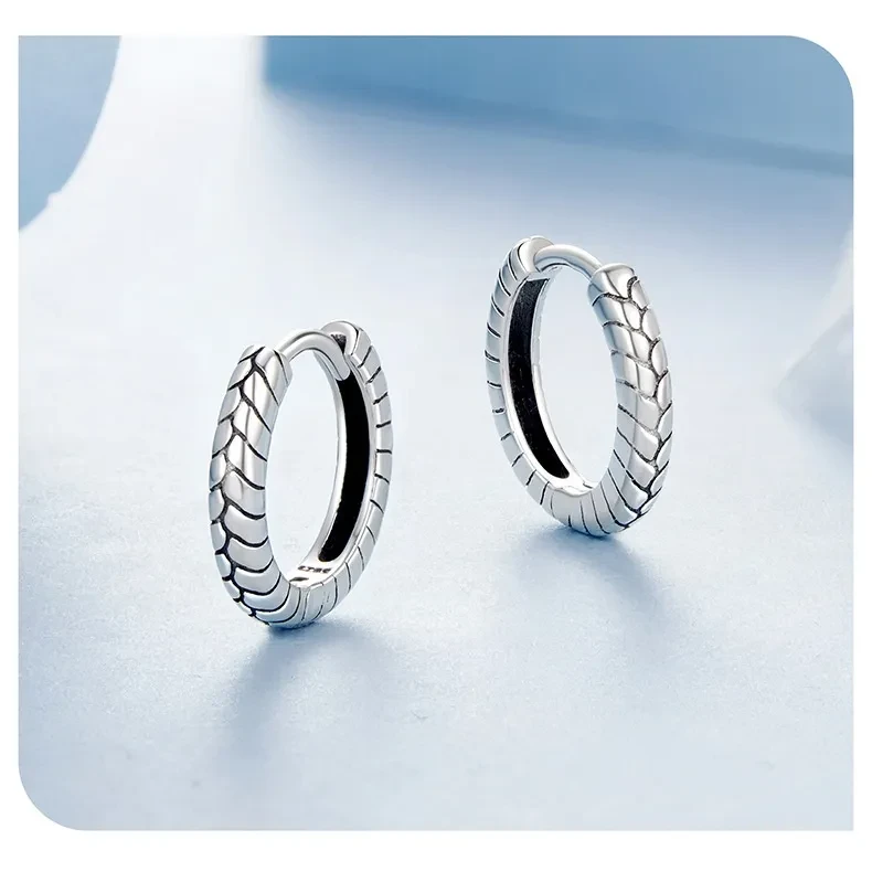 Metal Cool Style Simple Serpentine Ear Buckle