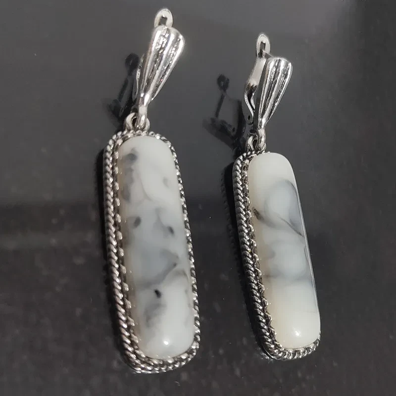 Chalcedony Natural Stone Earrings Small And Exquisite