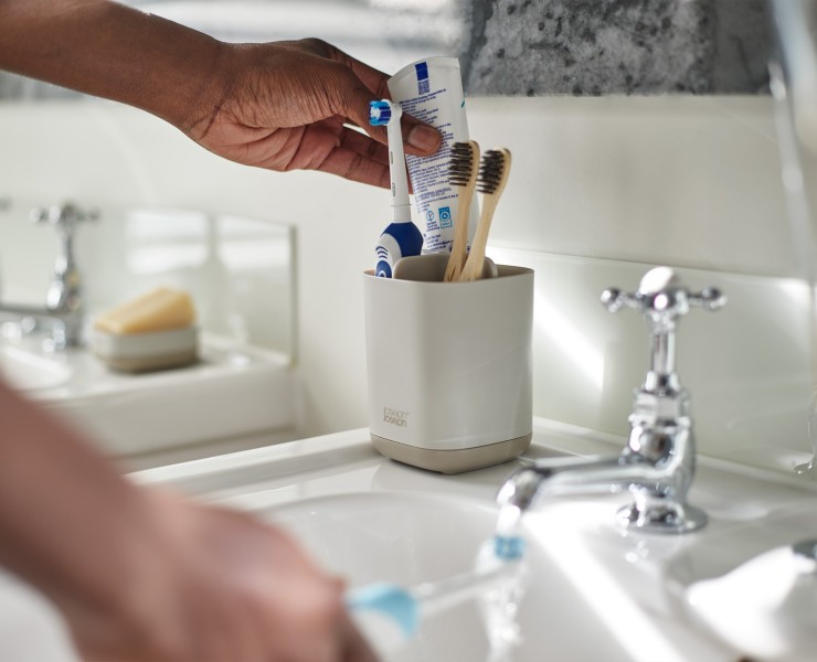 EasyStore Toothbrush Caddy - Ecru - Joseph Joseph