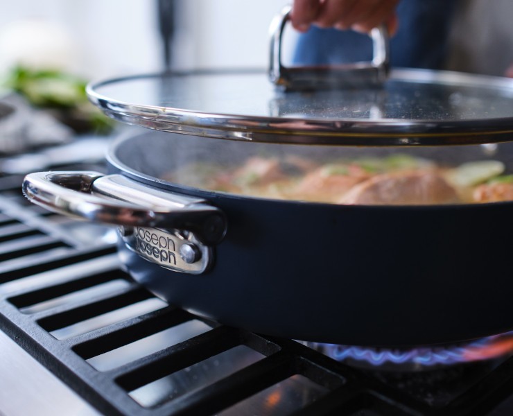 Space 28cm/3.8qt Non-Stick Induction Saute Pan & Lid - Joseph Joseph