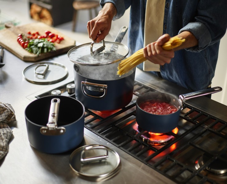 Space 19cm/2.9qt Non-Stick Induction Saucepan & Lid - Joseph Joseph