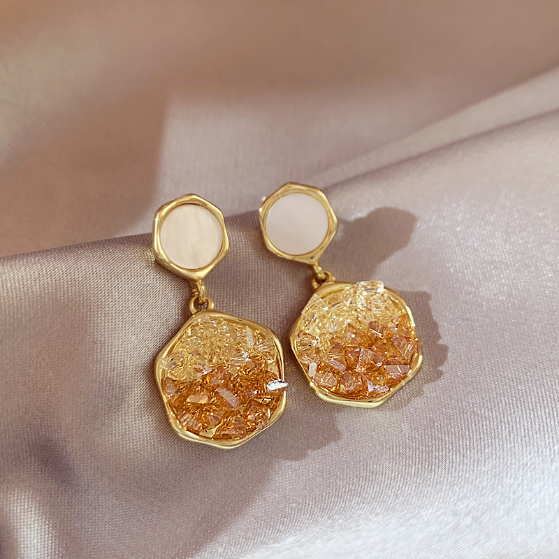 Women's Brown Gradient Crystal Diamond In The Debris Stud Earrings
