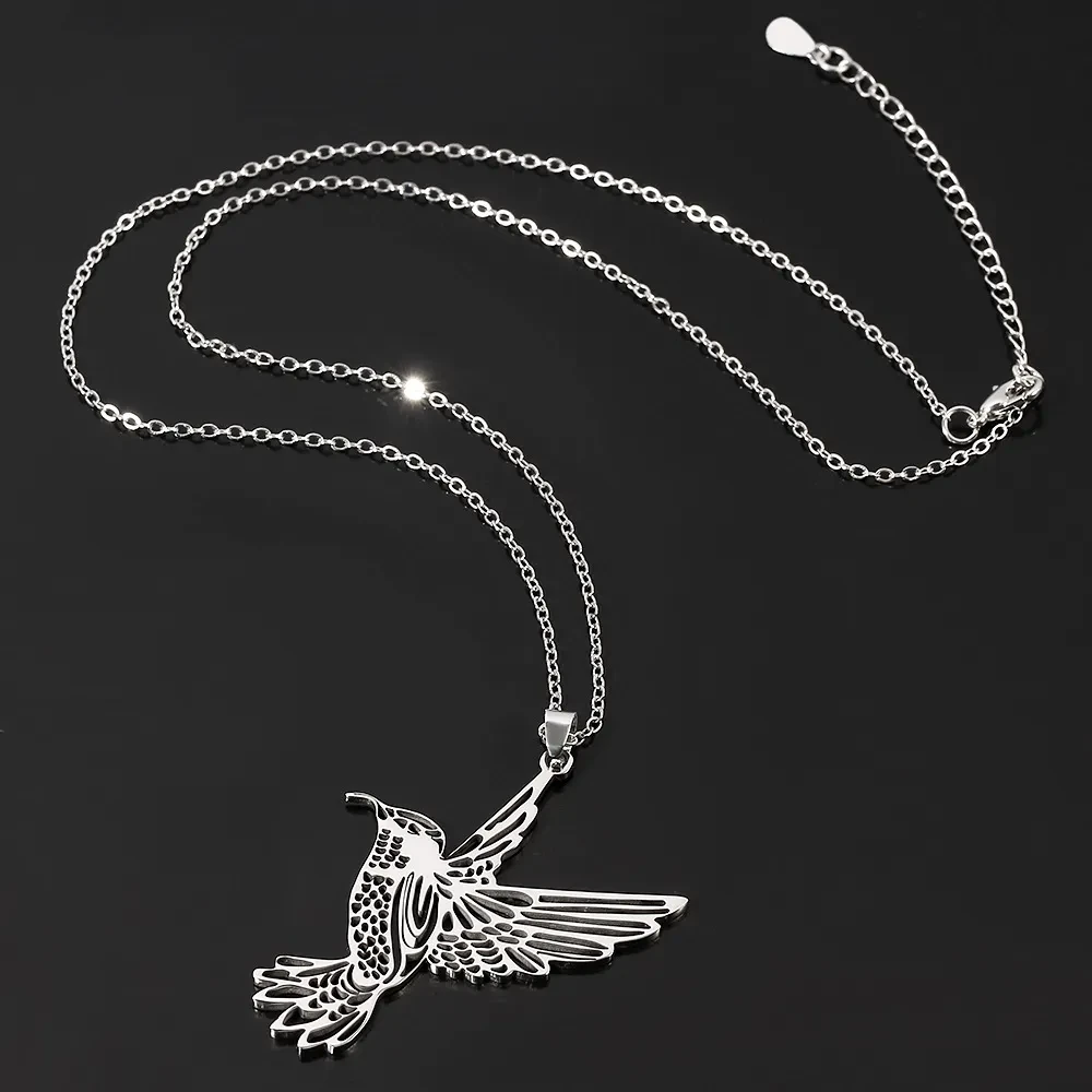 Creative Fashion Hummingbird Openwork Pendant Necklace